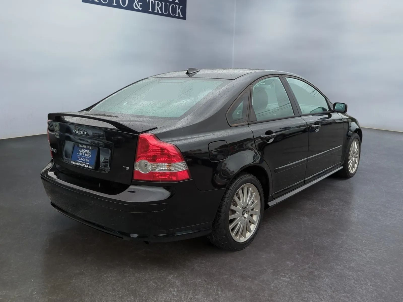 2006 Volvo S40 T5 Sedan 4D Photo in Norfolk VA 23518