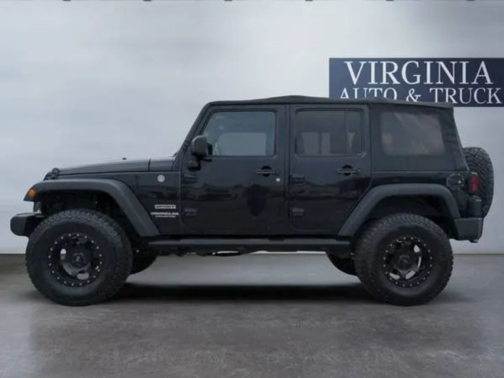Pre-Owned 2017 JEEP WRANGLER UNLIMITED SPORT SUV 4D - photo - 5