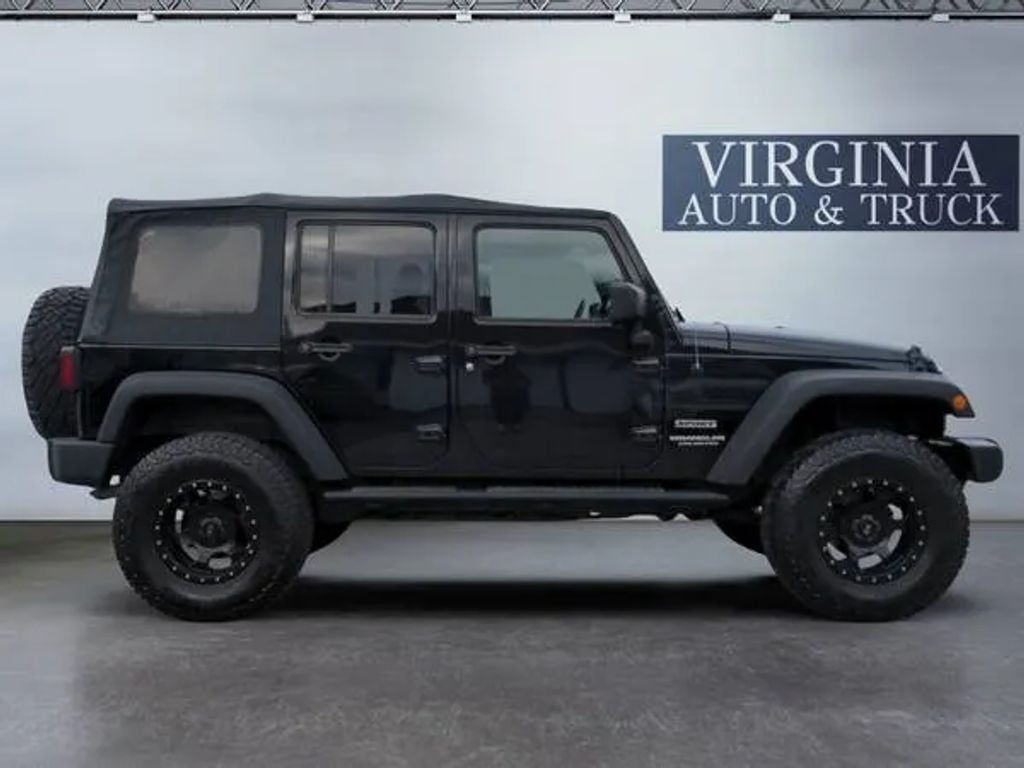 Pre-Owned 2017 JEEP WRANGLER UNLIMITED SPORT SUV 4D - photo - 8