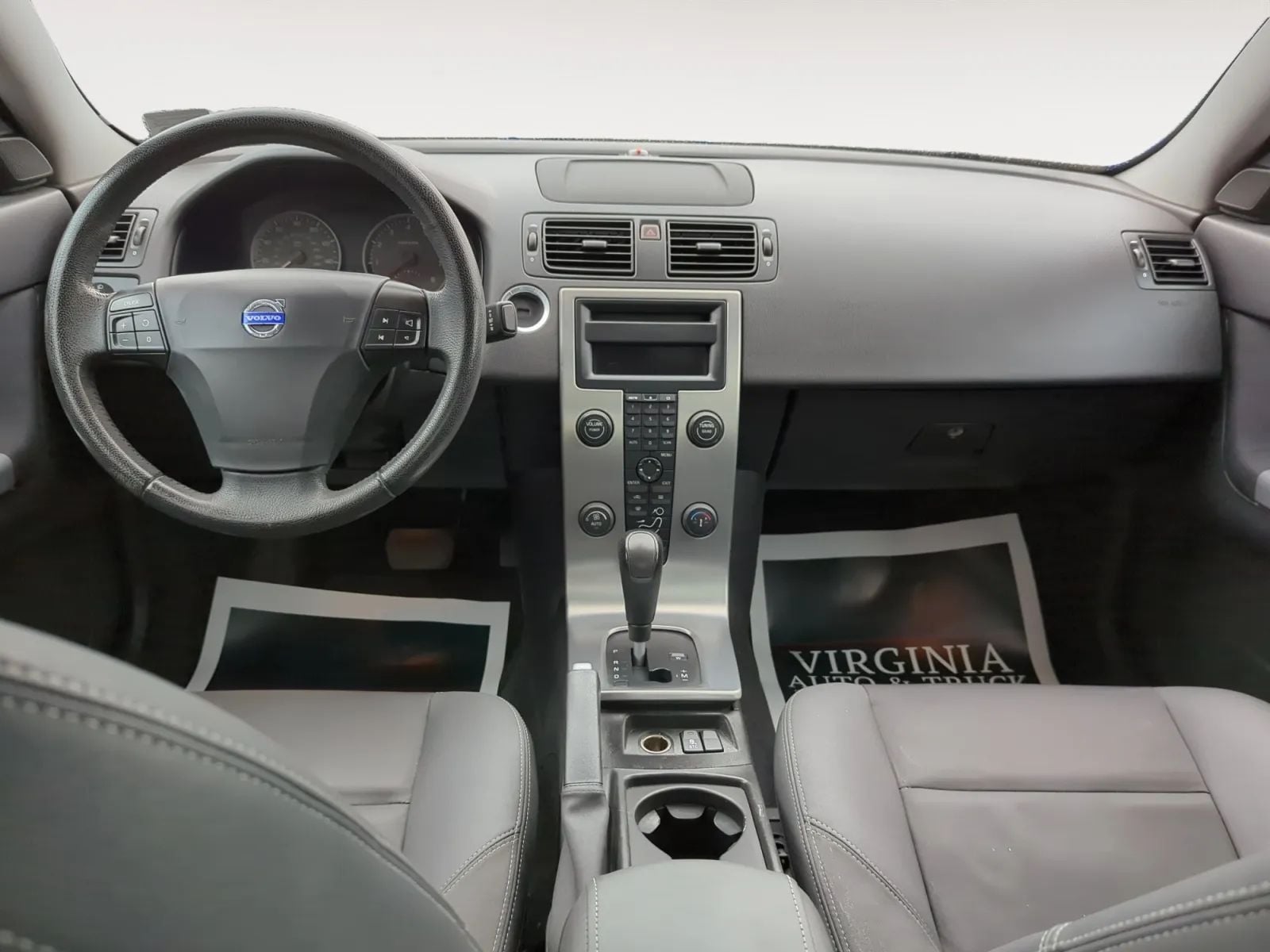 Pre-Owned 2006 Volvo S40 T5 Sedan 4D - photo - 6
