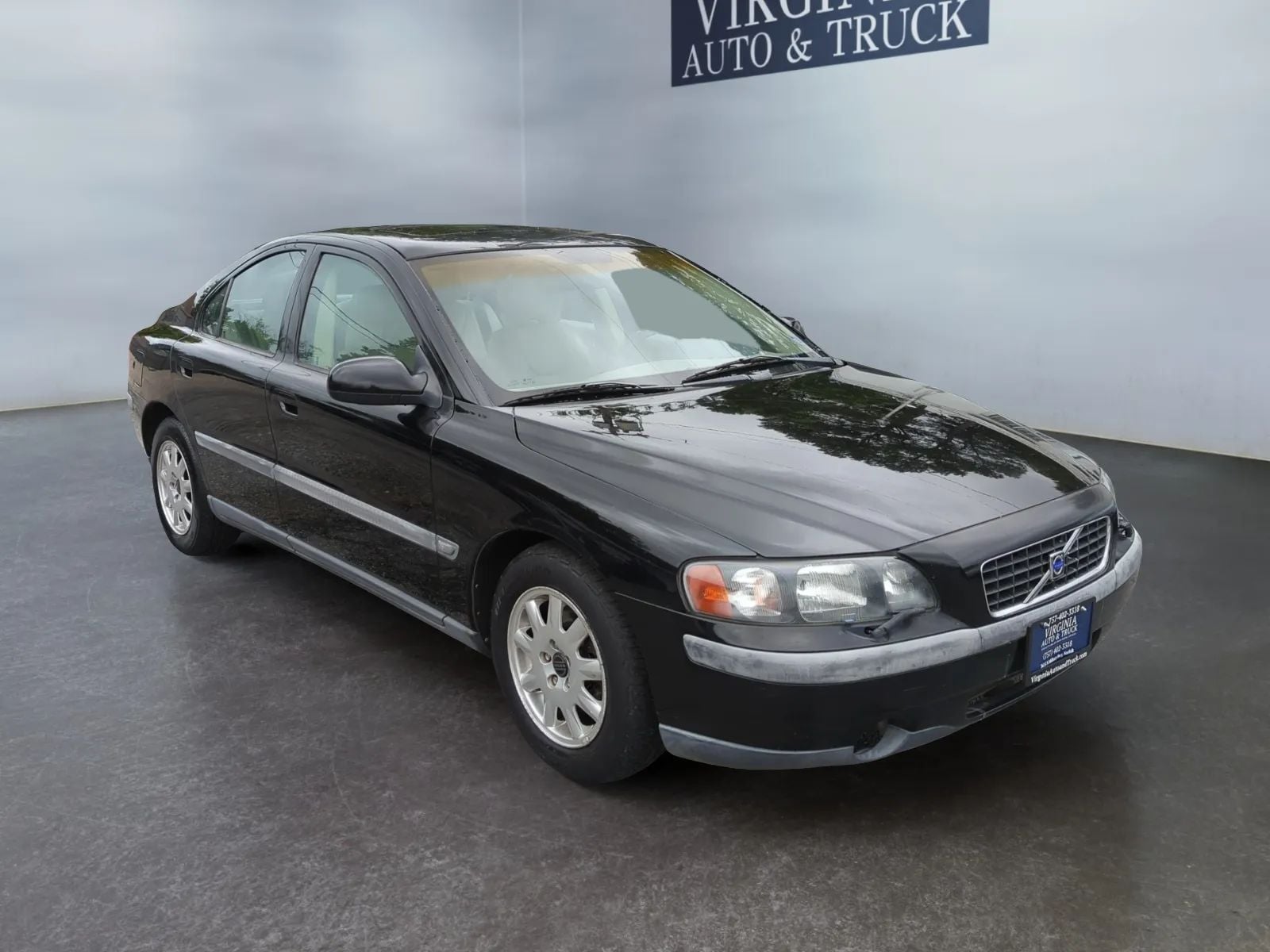 2002 Volvo S60 Sedan 4D Photo in Norfolk VA 23518
