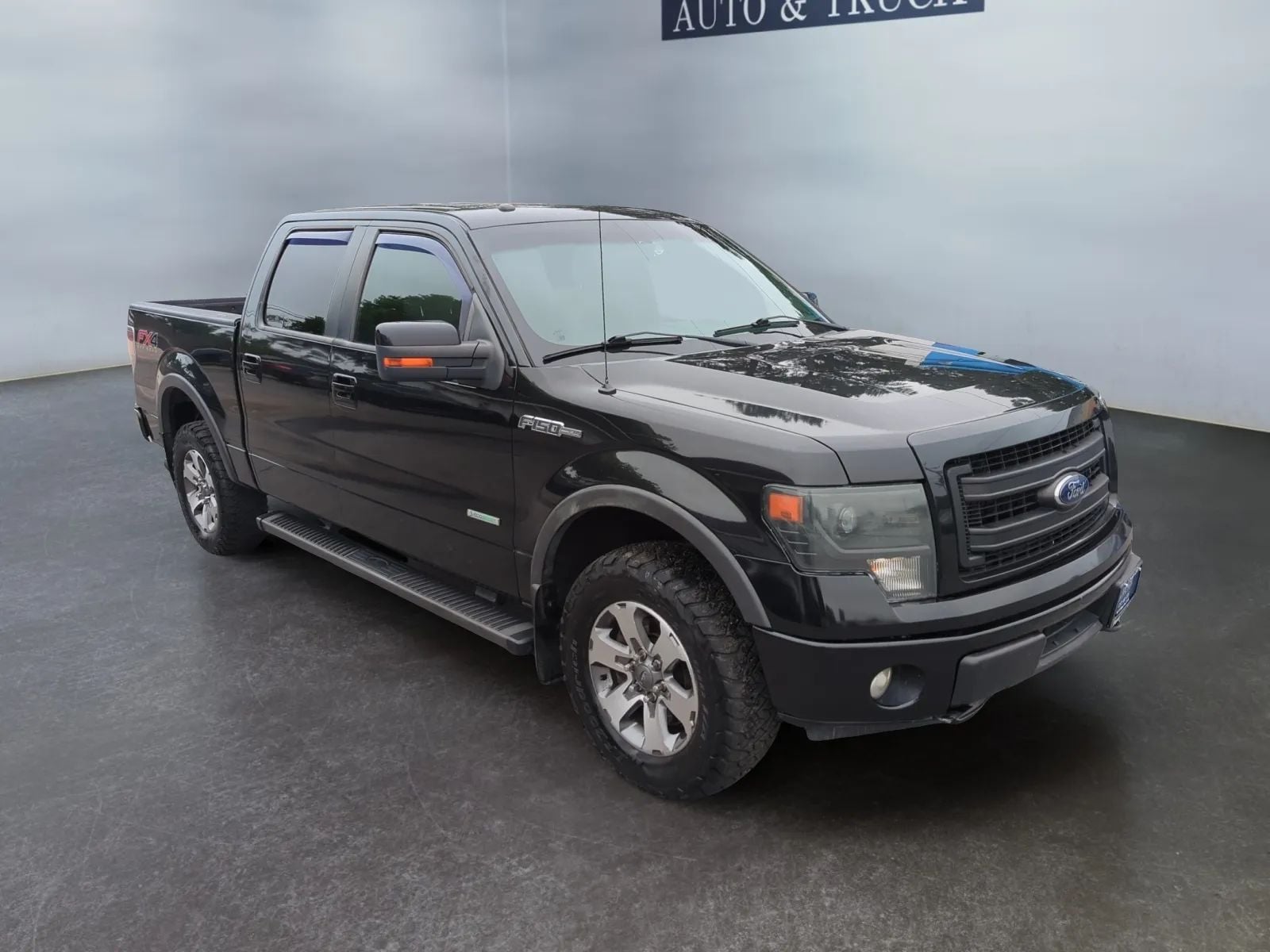 Pre-Owned 2014 Ford F150 SuperCrew Cab FX4 Pickup 4D 5 1/2ft - photo - 9