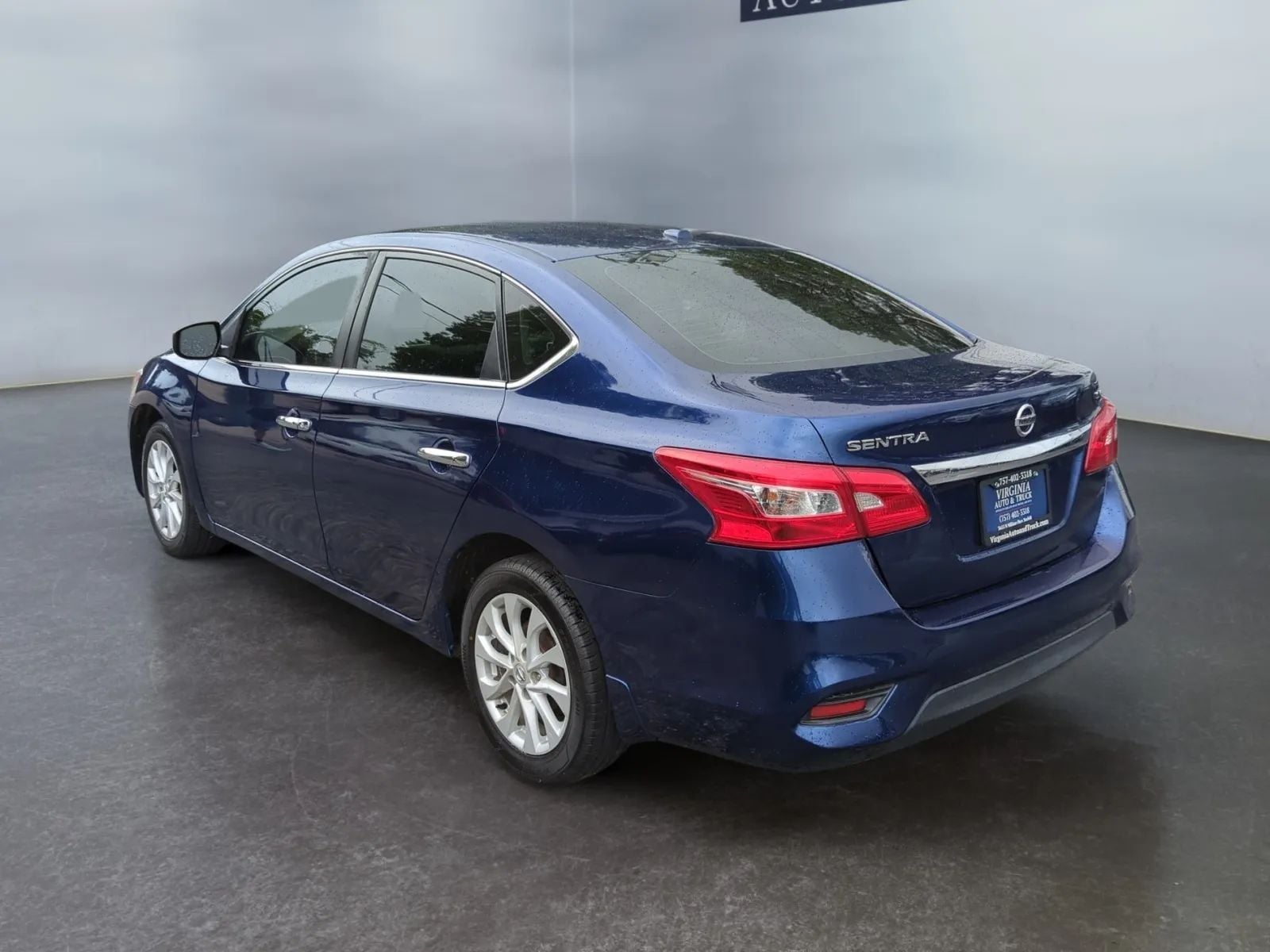 Pre-Owned 2019 Nissan Sentra SV Sedan 4D - photo - 9