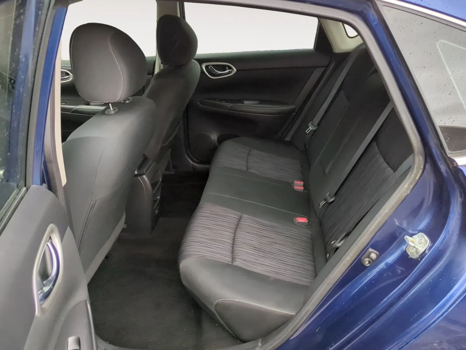 Pre-Owned 2019 Nissan Sentra SV Sedan 4D - photo - 11