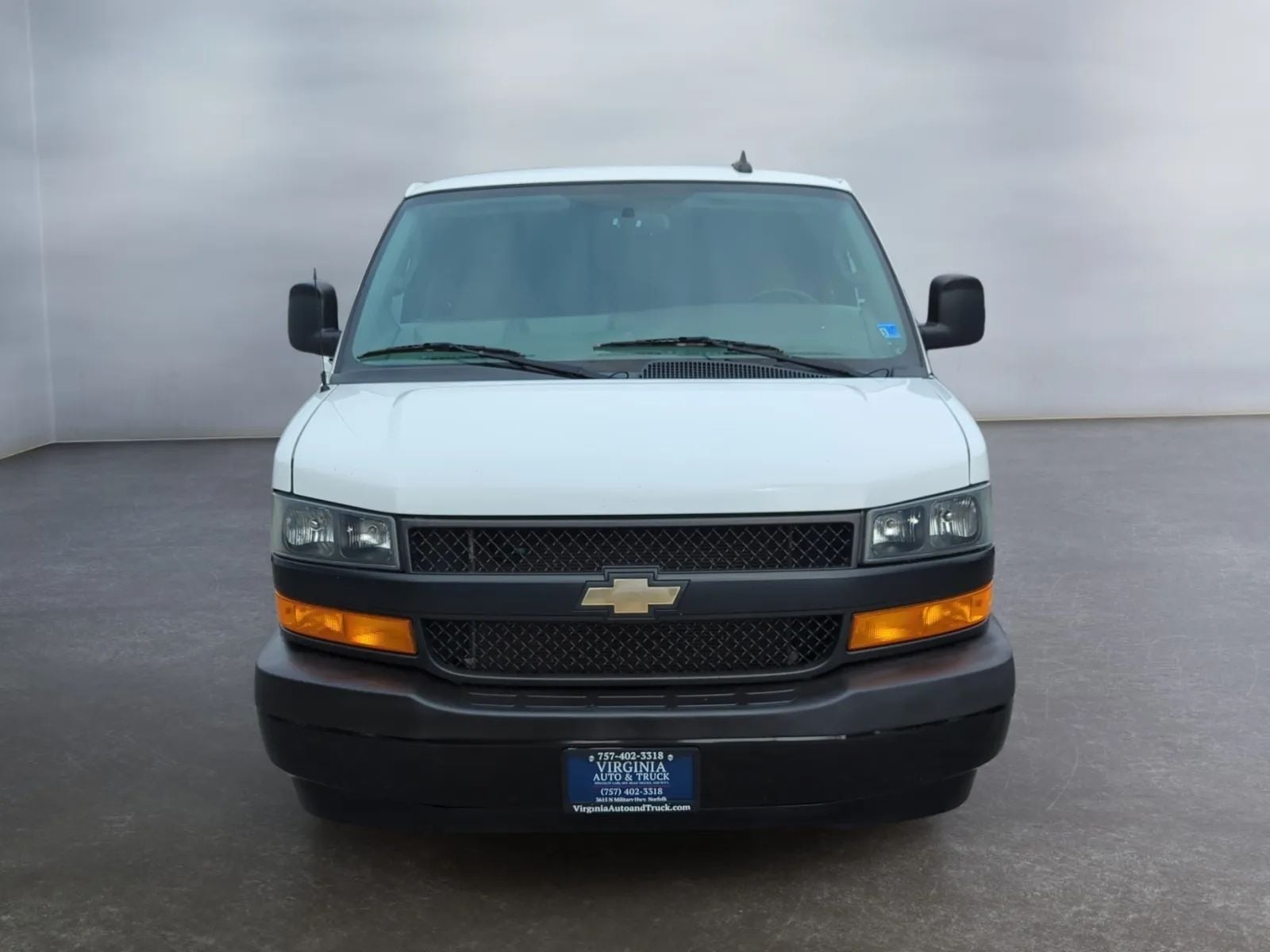 Pre-Owned 2019 Chevrolet Express 2500 Cargo Van 3D - photo - 5