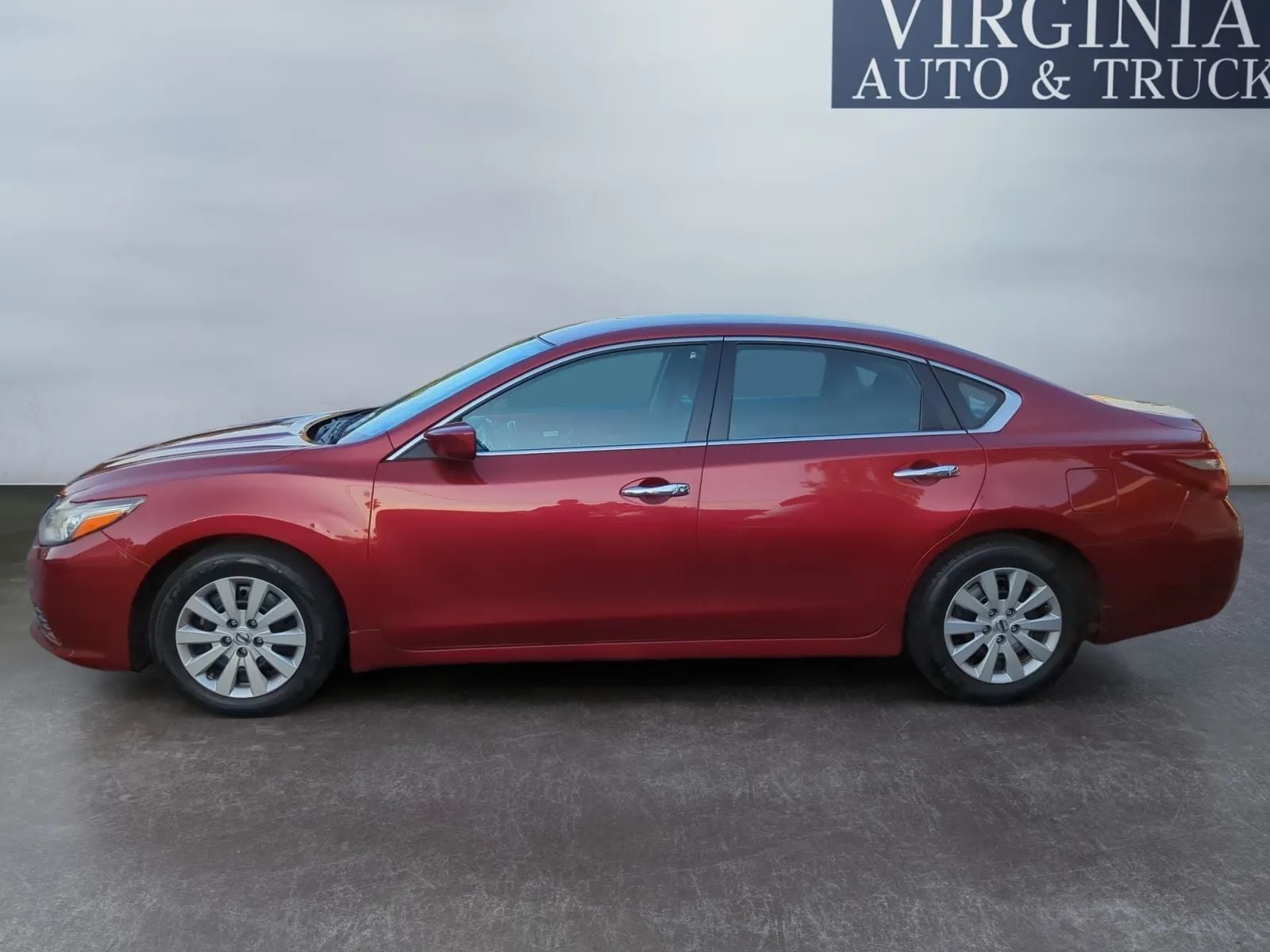 Pre-Owned 2018 Nissan Altima 2.5 S Sedan 4D - photo - 9