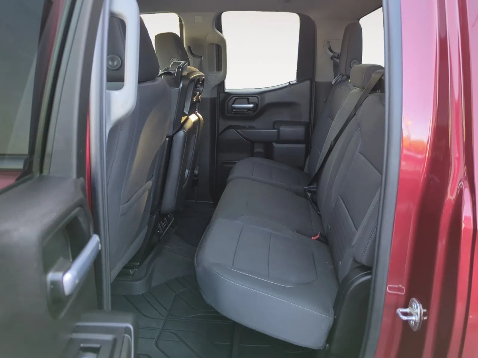 Pre-Owned 2020 Chevrolet Silverado 1500 Double Cab LT Pickup 4D 6 1/2 ft - photo - 11