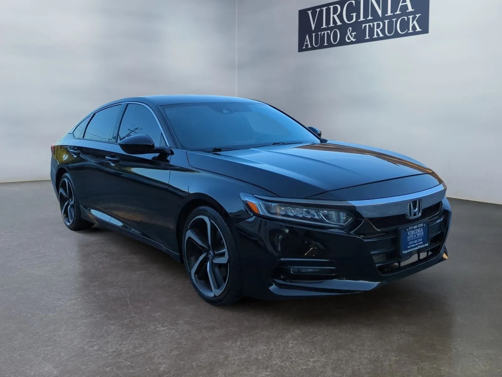 Pre-Owned 2019 Honda Accord Sport Sedan 4D - photo - 2