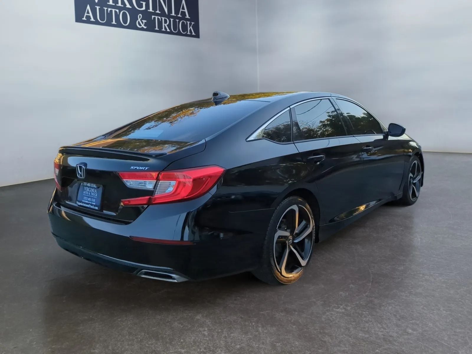 Pre-Owned 2019 Honda Accord Sport Sedan 4D - photo - 8