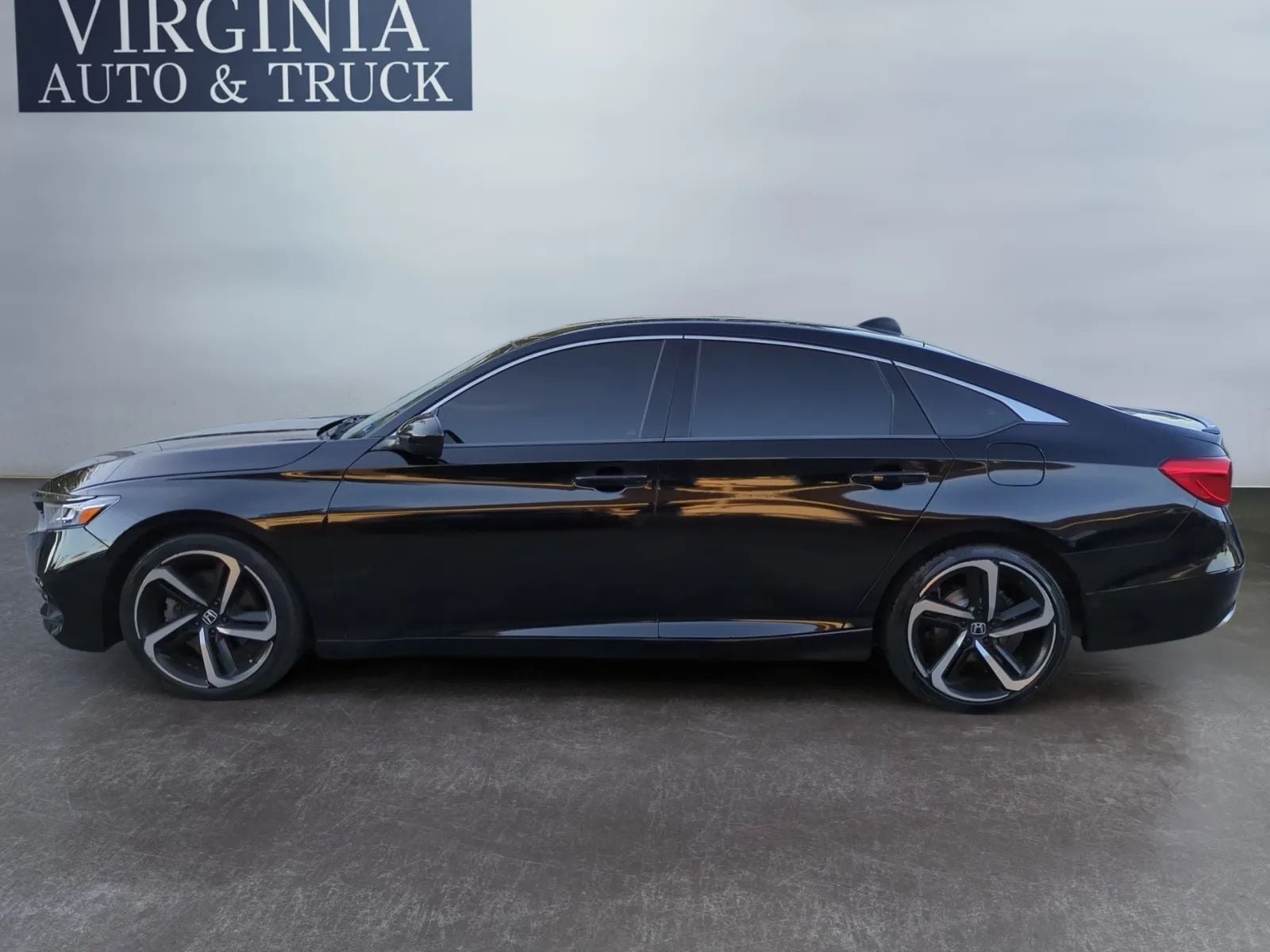 Pre-Owned 2019 Honda Accord Sport Sedan 4D - photo - 10