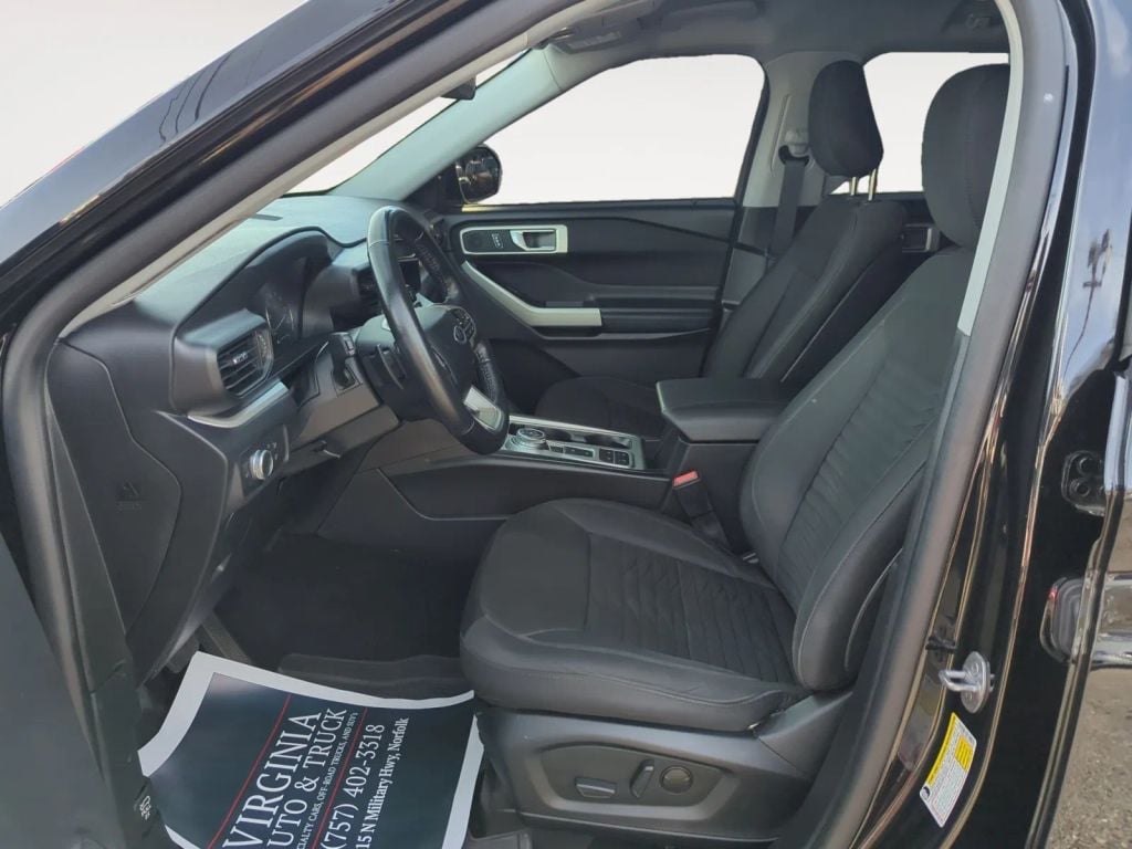 Pre-Owned 2020 FORD EXPLORER XLT SPORT UTILITY 4D - photo - 2