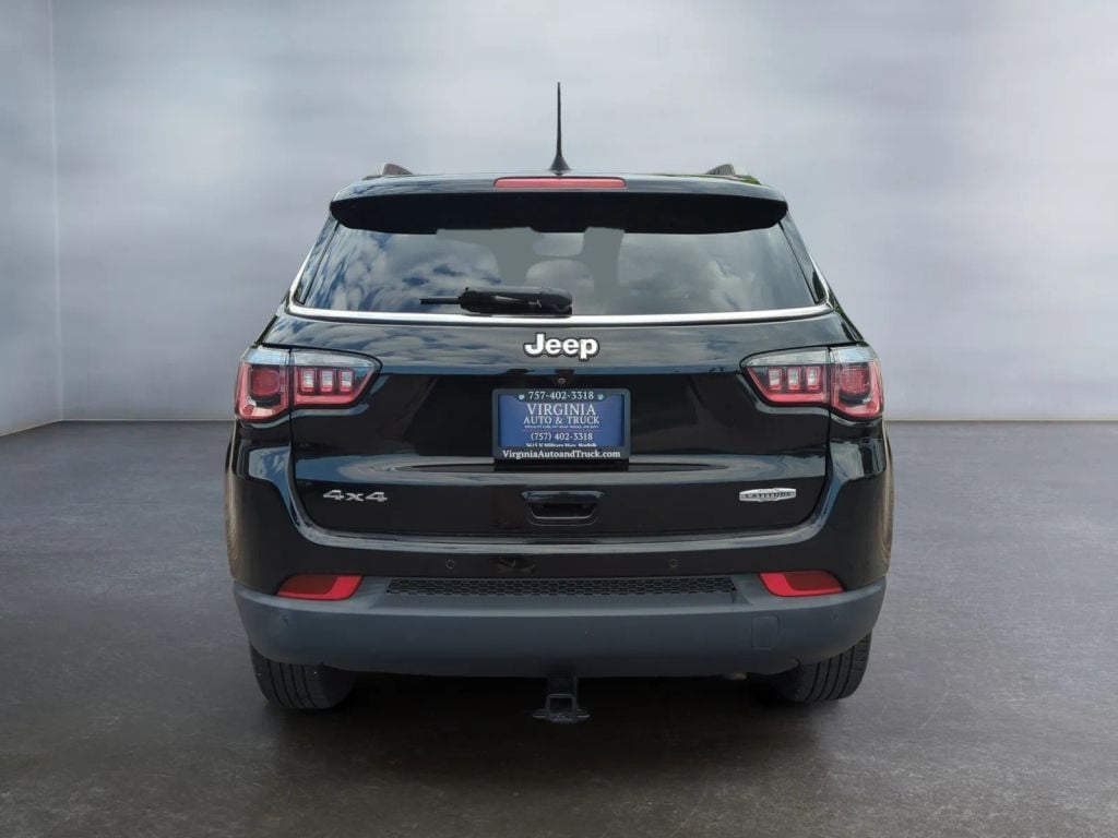 Pre-Owned 2018 JEEP COMPASS LATITUDE SPORT UTILITY 4D - photo - 12