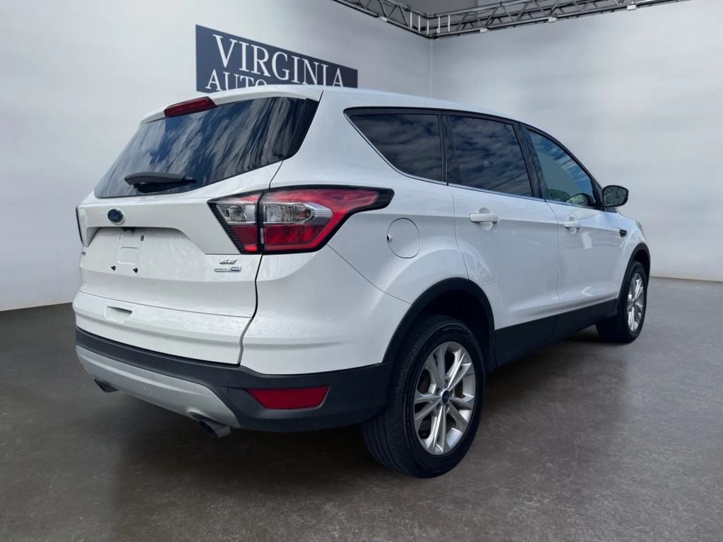 Pre-Owned 2017 FORD ESCAPE SE SPORT UTILITY 4D - photo - 12