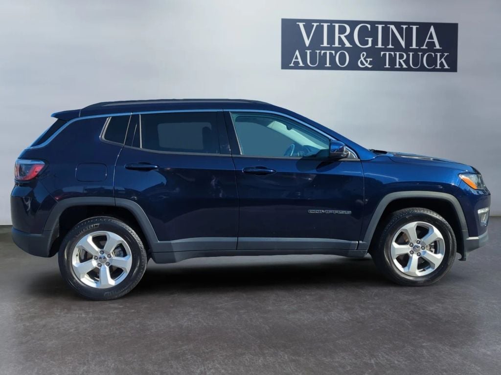 Pre-Owned 2018 JEEP COMPASS LATITUDE SPORT UTILITY 4D - photo - 9