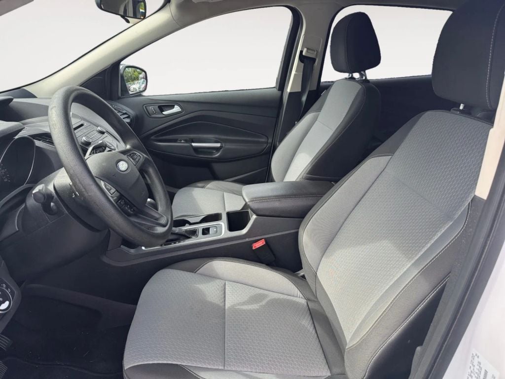 Pre-Owned 2017 FORD ESCAPE SE SPORT UTILITY 4D - photo - 13