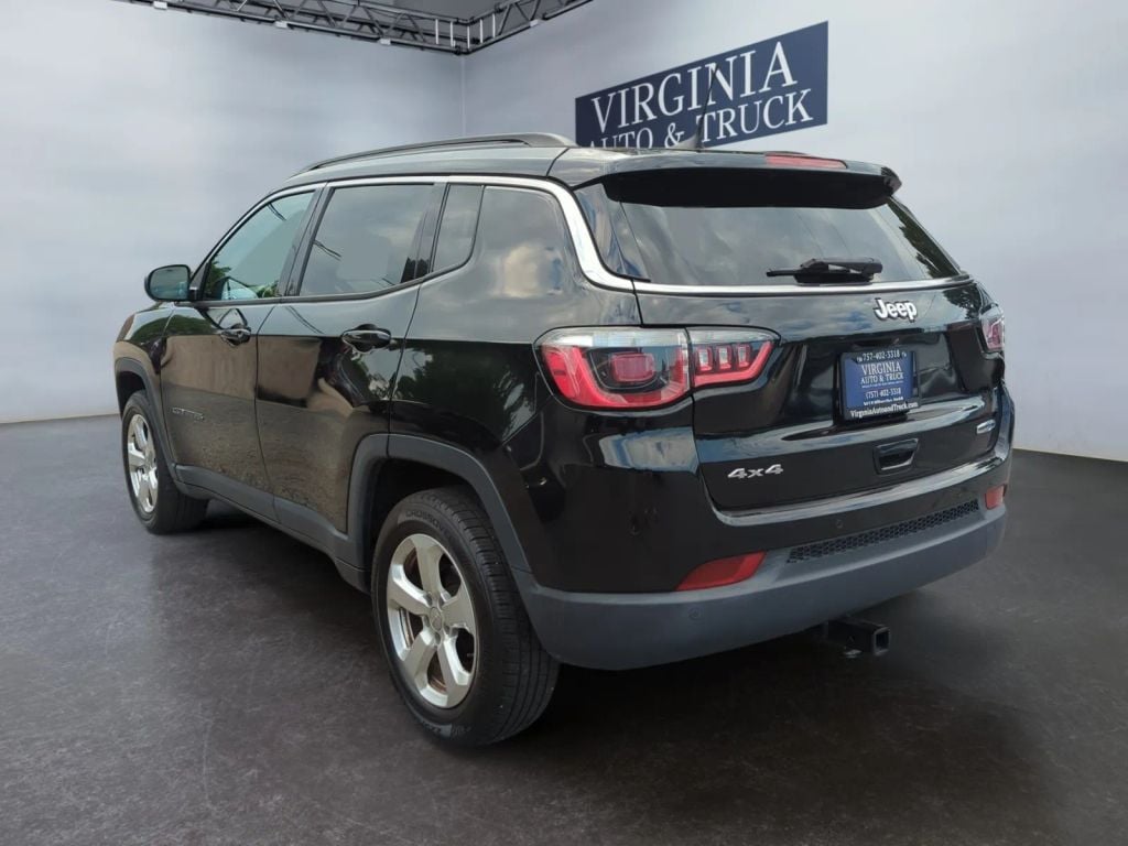 Pre-Owned 2018 JEEP COMPASS LATITUDE SPORT UTILITY 4D - photo - 13