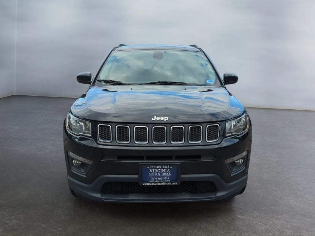 Pre-Owned 2018 JEEP COMPASS LATITUDE SPORT UTILITY 4D - photo - 11
