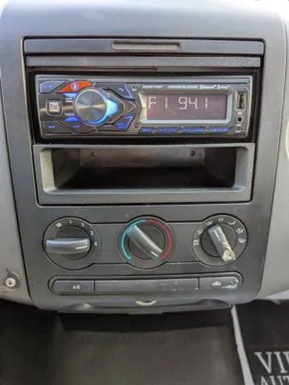 Pre-Owned 2007 FORD F150 REGULAR CAB XL PICKUP 2D 8 FT - photo - 6