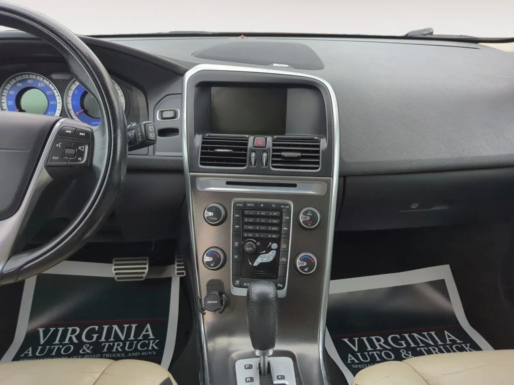 Pre-Owned 2012 VOLVO XC60 T6 R-DESIGN SPORT UTILITY 4D - photo - 2