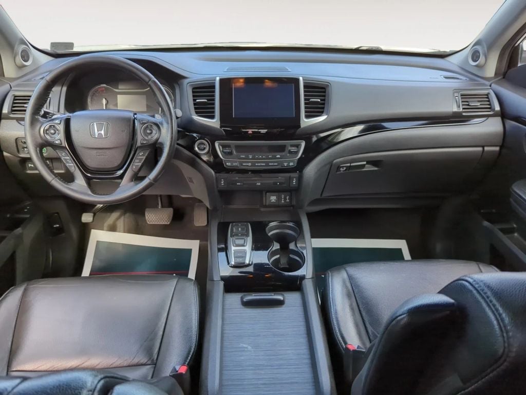Pre-Owned 2017 HONDA PILOT TOURING SPORT UTILITY 4D - photo - 6