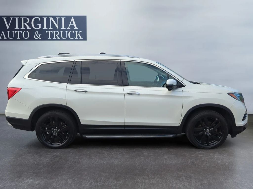 Pre-Owned 2017 HONDA PILOT TOURING SPORT UTILITY 4D - photo - 10