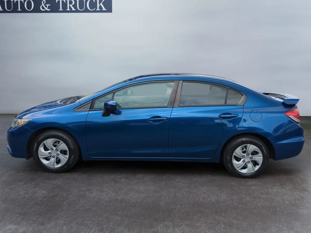 Pre-Owned 2015 HONDA CIVIC LX SEDAN 4D - photo - 5