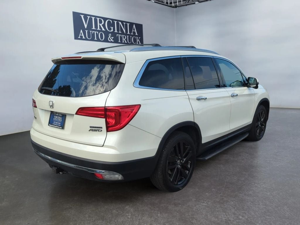 Pre-Owned 2017 HONDA PILOT TOURING SPORT UTILITY 4D - photo - 14