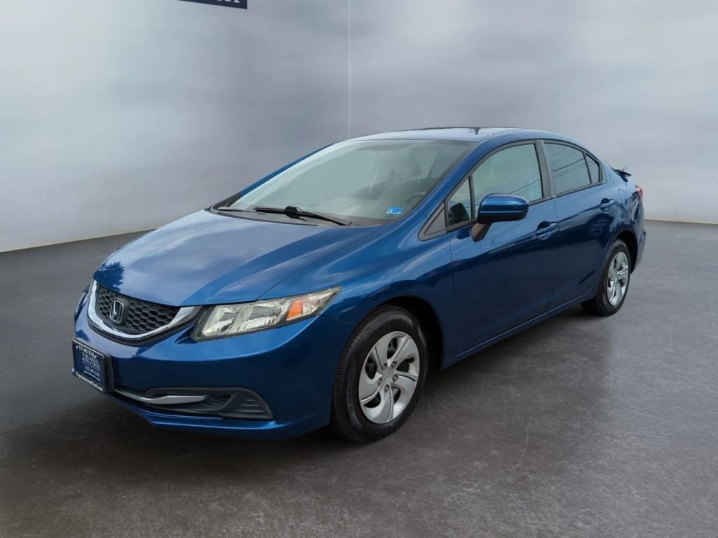 Pre-Owned 2012 TOYOTA COROLLA LE SEDAN 4D - photo - 18