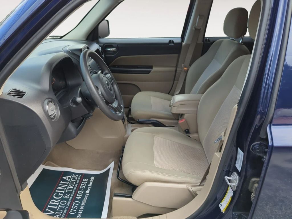 Pre-Owned 2016 JEEP PATRIOT SPORT SUV 4D - photo - 2