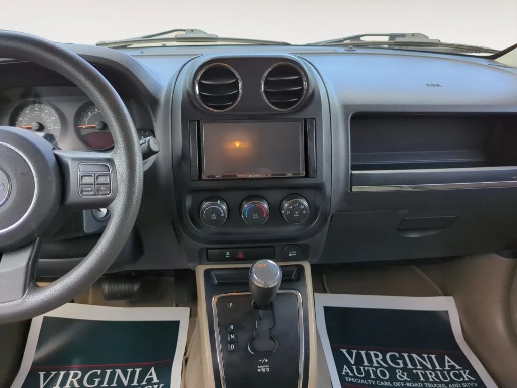 Pre-Owned 2016 JEEP PATRIOT SPORT SUV 4D - photo - 1